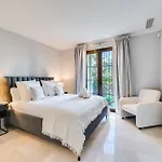 Vila Vacation I Milka, Frontline Golf, Giant Private Heated Pool, Close To High-end Restaurants, 8min Puerto Banus, Cine *