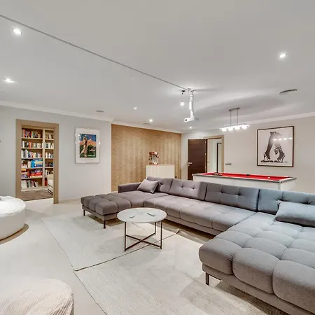 Villa Vacation I Milka, Frontline Golf, Giant Private Heated Pool, Close To High-end Restaurants, 8min Puerto Banus, Cine