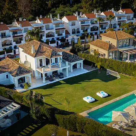 Vacation I Milka, Frontline Golf, Giant Private Heated Pool, Close To High-end Restaurants, 8min Puerto Banus, Cine