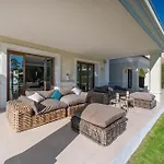 Villa Vacation I Milka, Frontline Golf, Giant Private Heated Pool, Close To High-end Restaurants, 8min Puerto Banus, Cine Marbellac