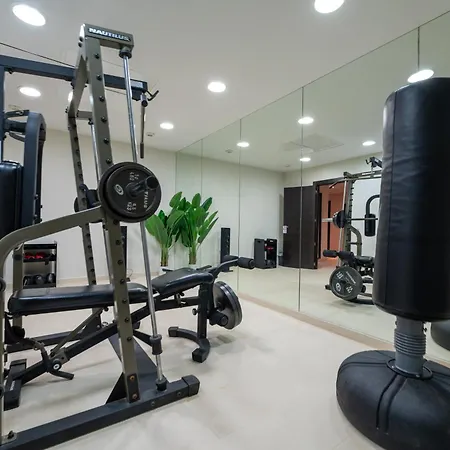 Vacation I Milka, Frontline Golf, Giant Private Heated Pool, Close To High-end Restaurants, 8min Puerto Banus, Cine