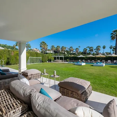 Villa Vacation I Milka, Frontline Golf, Giant Private Heated Pool, Close To High-end Restaurants, 8min Puerto Banus, Cine Marbella