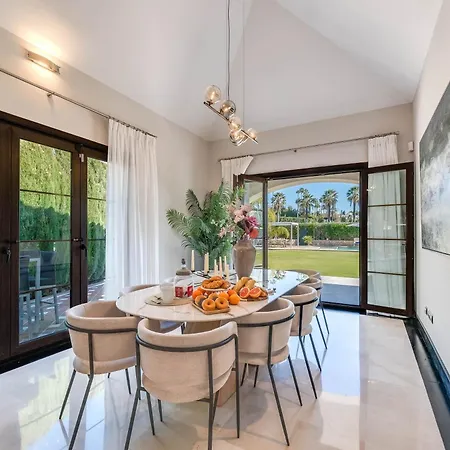 Vacation I Milka, Frontline Golf, Giant Private Heated Pool, Close To High-end Restaurants, 8min Puerto Banus, Cine Villa