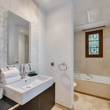 Vacation I Milka, Frontline Golf, Giant Private Heated Pool, Close To High-end Restaurants, 8min Puerto Banus, Cine Marbella