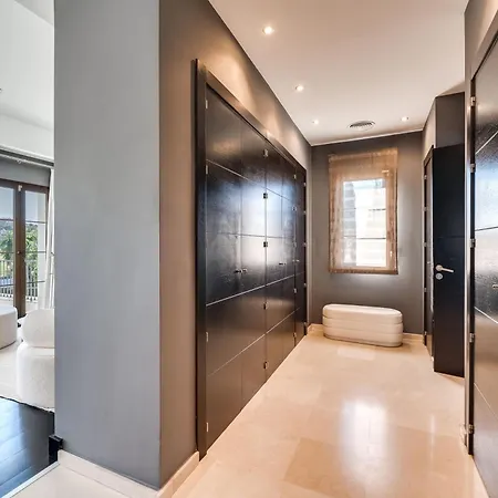 Vacation I Milka, Frontline Golf, Giant Private Heated Pool, Close To High-end Restaurants, 8min Puerto Banus, Cine Villa Marbella