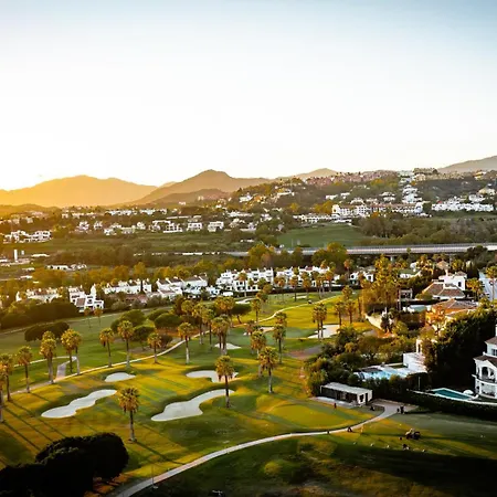 Villa Vacation I Milka, Frontline Golf, Giant Private Heated Pool, Close To High-end Restaurants, 8min Puerto Banus, Cine *