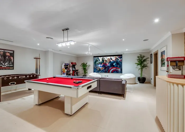 Vacation I Milka, Frontline Golf, Giant Private Heated Pool, Close To High-end Restaurants, 8min Puerto Banus, Cine Villa