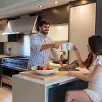 Vacation I Milka, Frontline Golf, Giant Private Heated Pool, Close To High-end Restaurants, 8min Puerto Banus, Cine Villa Marbella