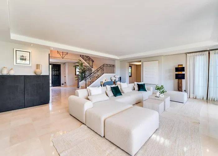 Vacation I Milka, Frontline Golf, Giant Private Heated Pool, Close To High-end Restaurants, 8min Puerto Banus, Cine 빌라
