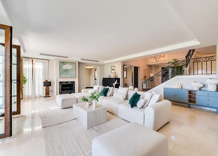 Vacation I Milka, Frontline Golf, Giant Private Heated Pool, Close To High-end Restaurants, 8min Puerto Banus, Cine Willa Marbella