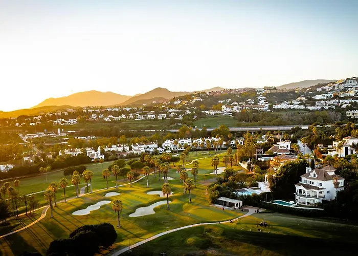 Willa Vacation I Milka, Frontline Golf, Giant Private Heated Pool, Close To High-end Restaurants, 8min Puerto Banus, Cine *